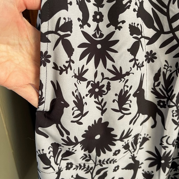 eShakti XL 18 flora and fauna pintuck pleat tunic - Picture 7 of 14